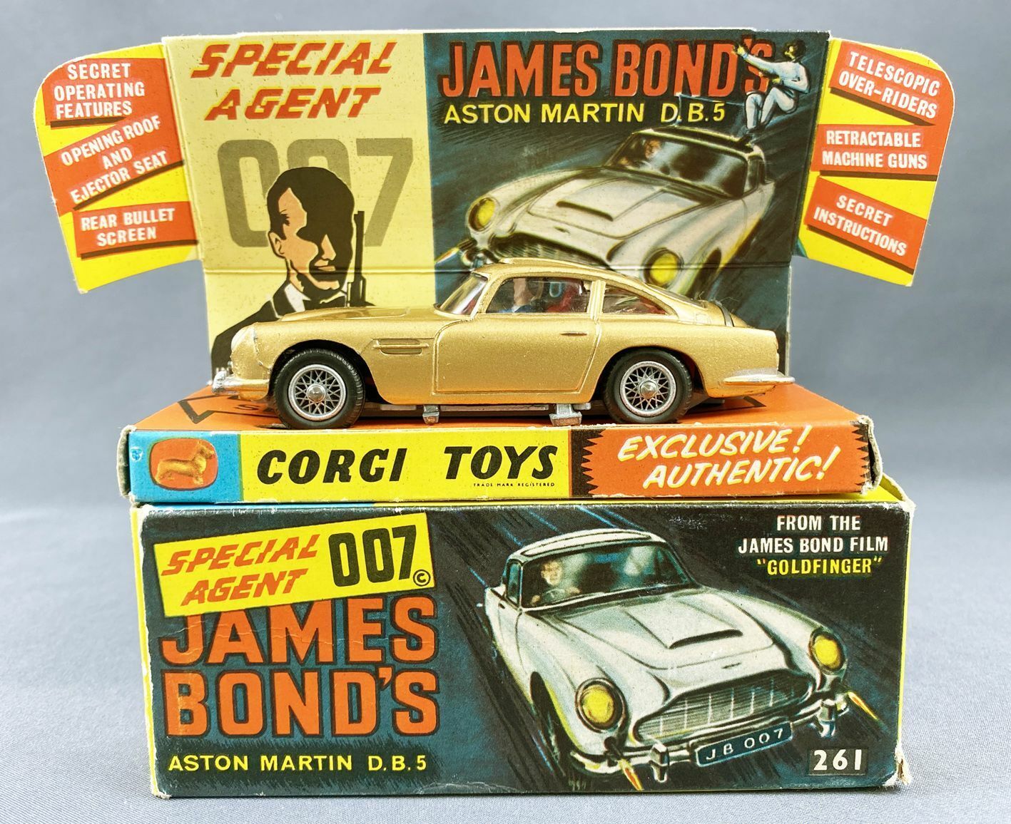 Corgi 261 James Bond 007 DB5 Aston Martin reproduction window unit only
