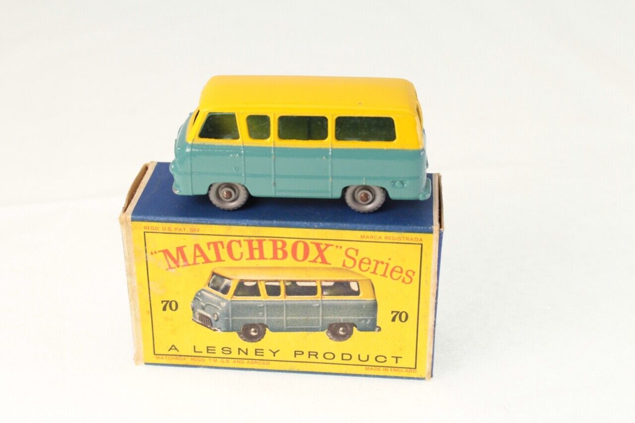 Lesney Matchbox 70 A Thames Estate Car reproduction transparent green window