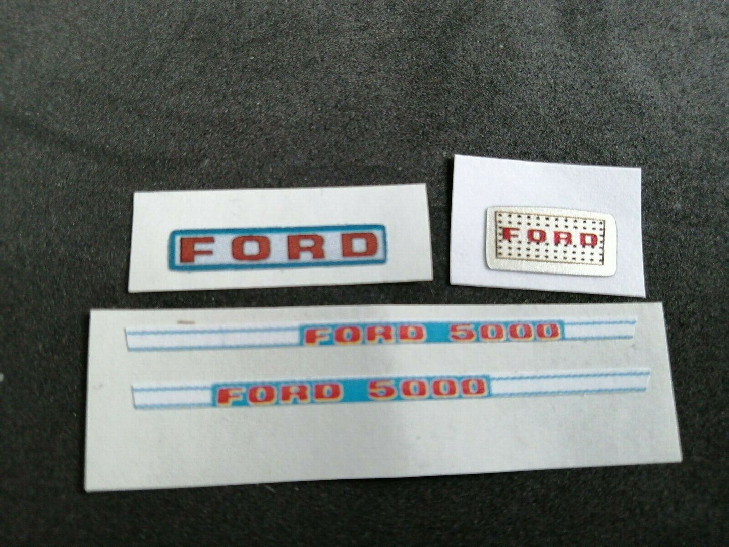 Britains Ford 5000 decal set only including roof decal