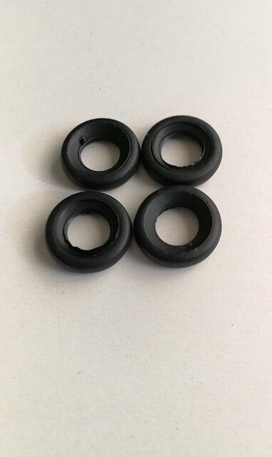 Dinky Replacement Tyres 15mm smooth black standard size 50s saloons x4 DD2