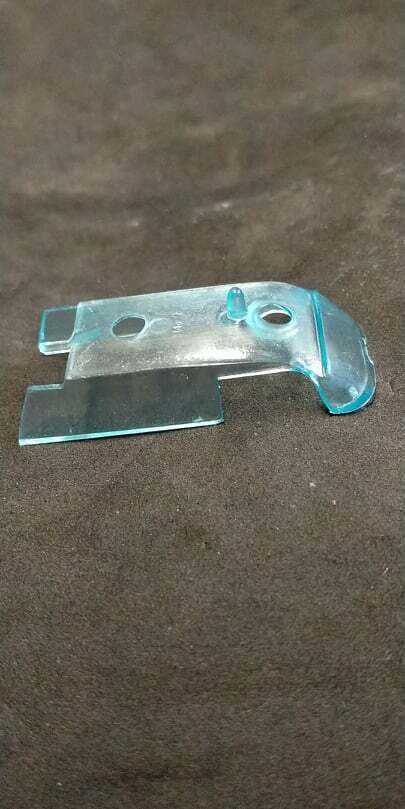 Matchbox 3 c/d Mercedes A mbulance replacement transparent blue window unit