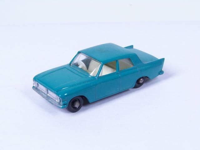 Matchbox 33 B Ford Zephyr 6 Mk III replacement window unit