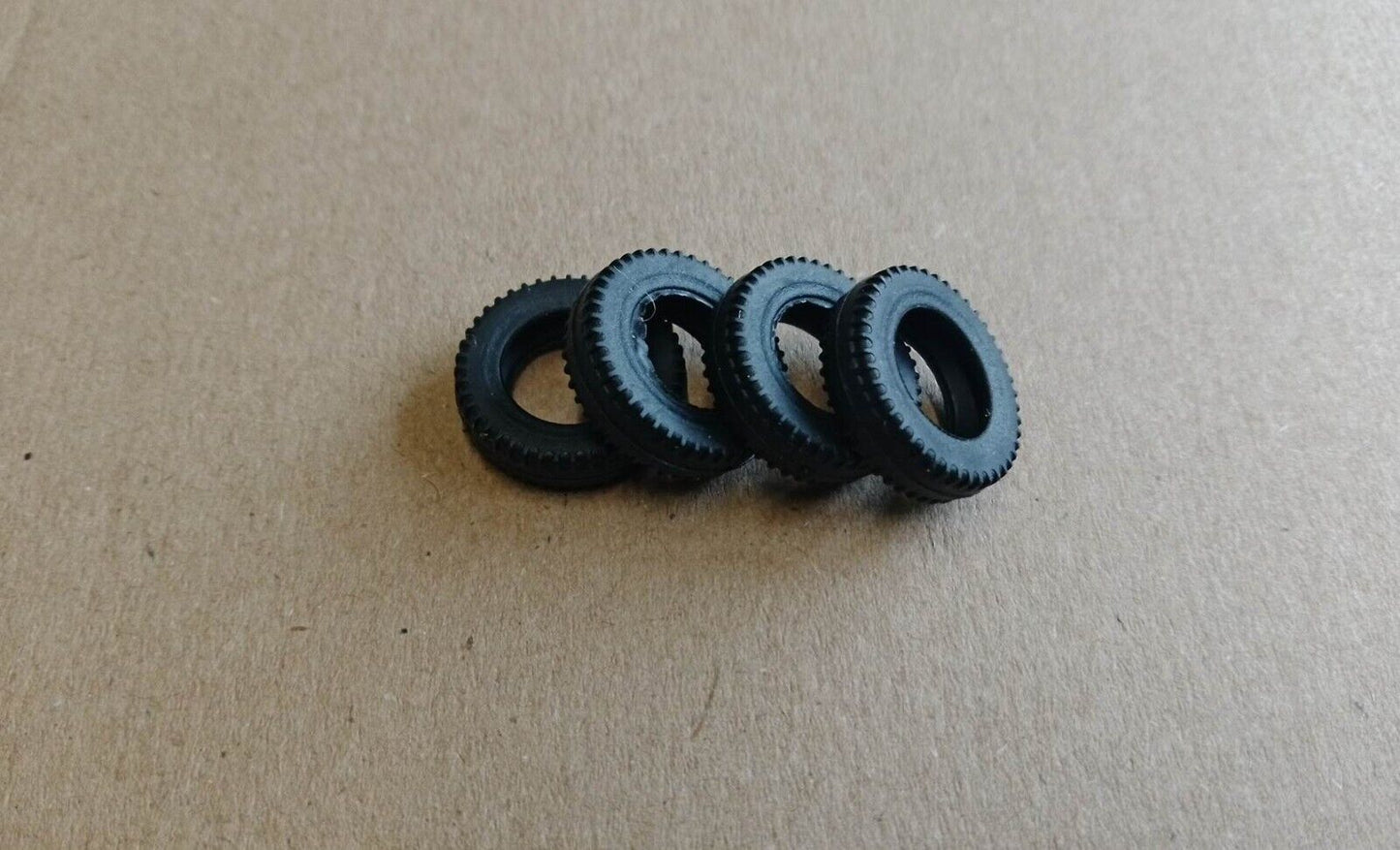 Dinky 15mm treaded tyre black X 4  with slot for ridged wheels 153  188 DD50