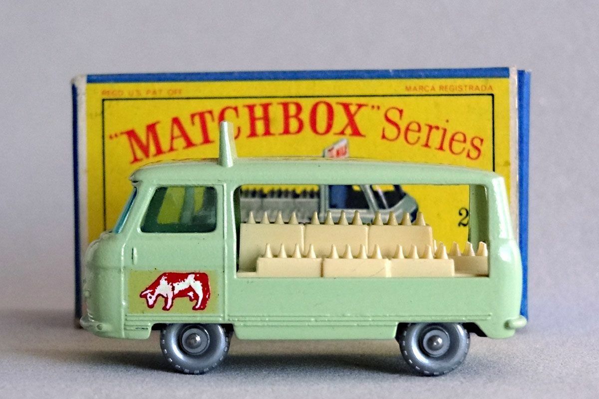 Matchbox 21 C Milk Delivery Truck Transparent Green replacement window unit