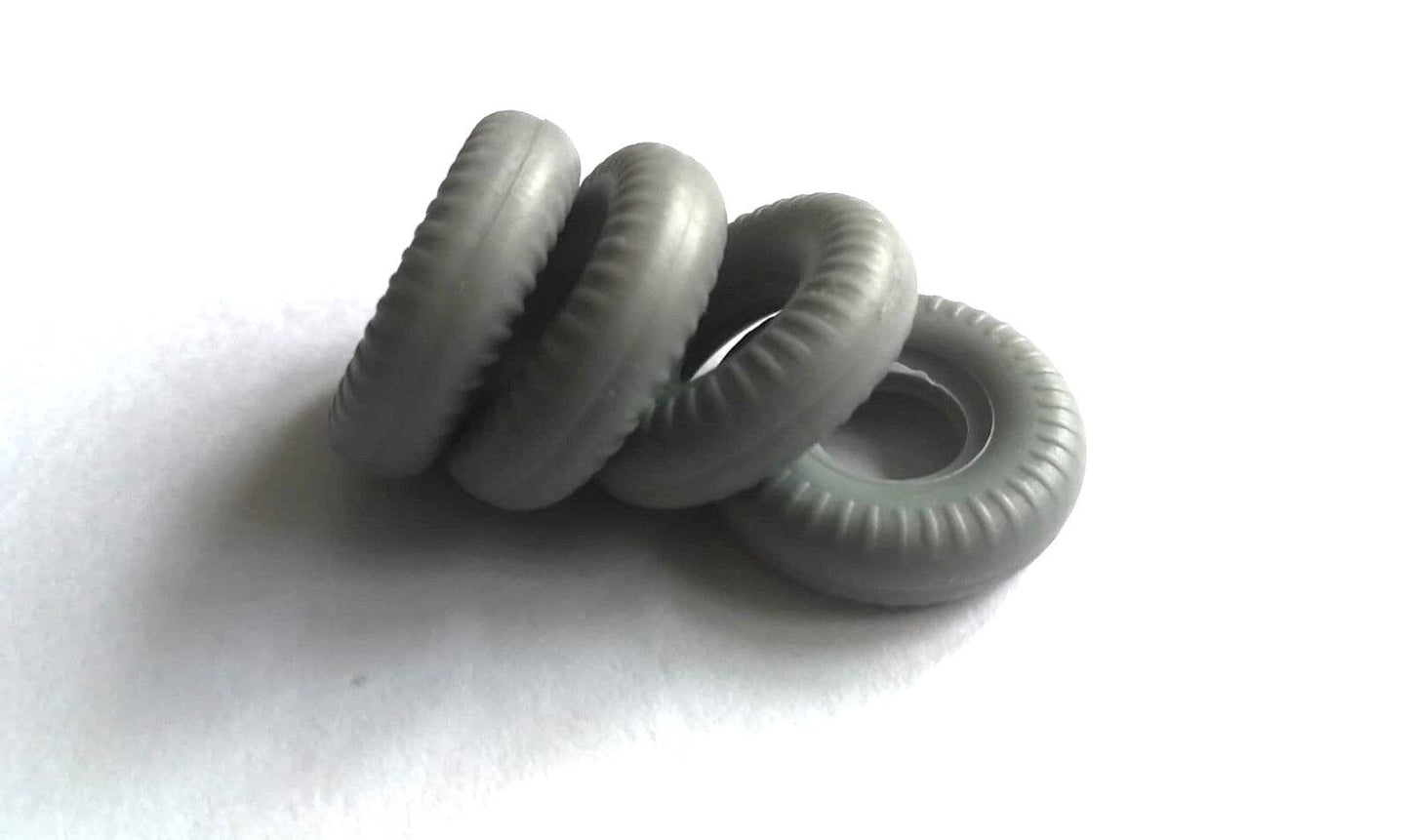 Dinky 20mm replacement tyres x4 round tread Grey supertoys racing cars DD27