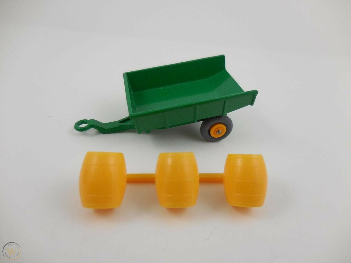 Matchbox 51B Tipping Trailer reproduction Yellow barrels x 3 only