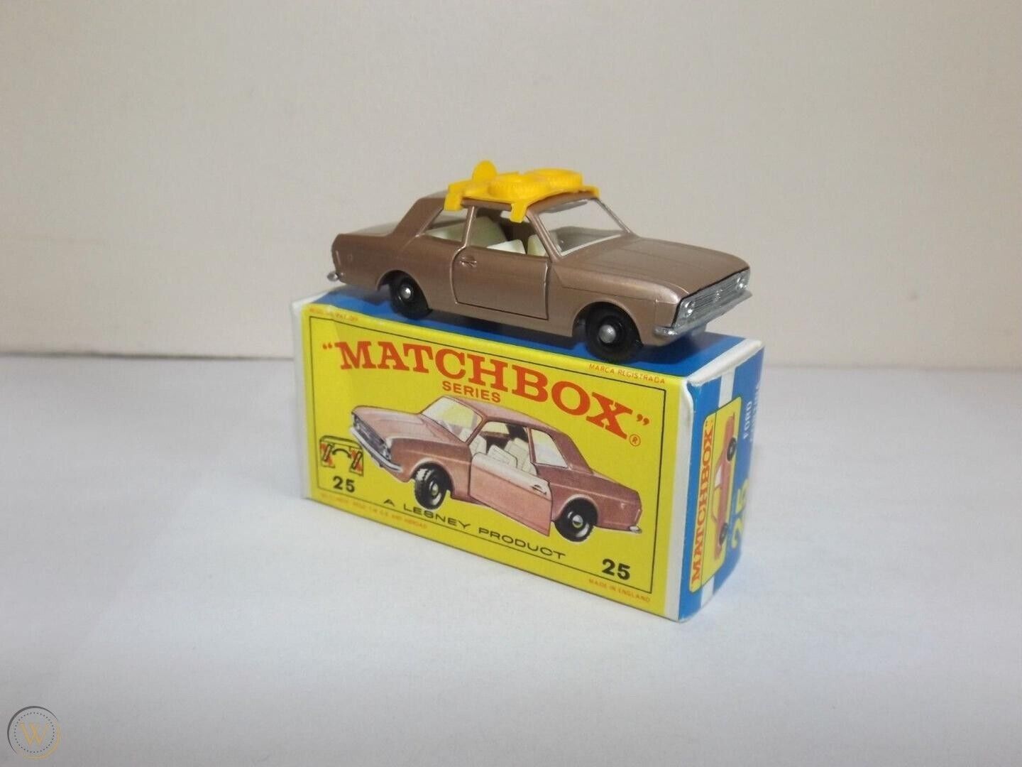 Matchbox 25 D/E Ford Cortina Mk2 reproduction yellow plastic roof rack