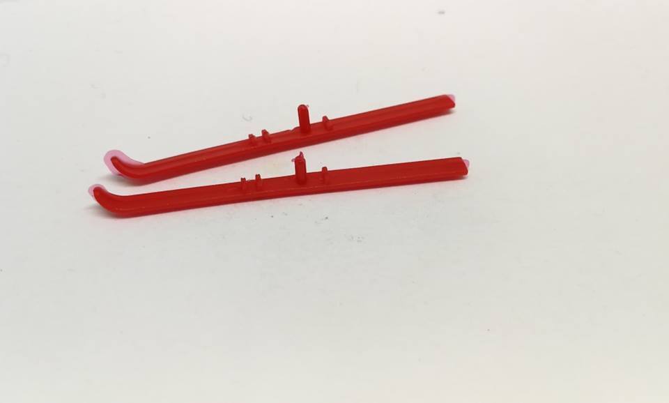 Corgi 475/499/513 Citreon DS19 Ski Club reproduction Red skis x2